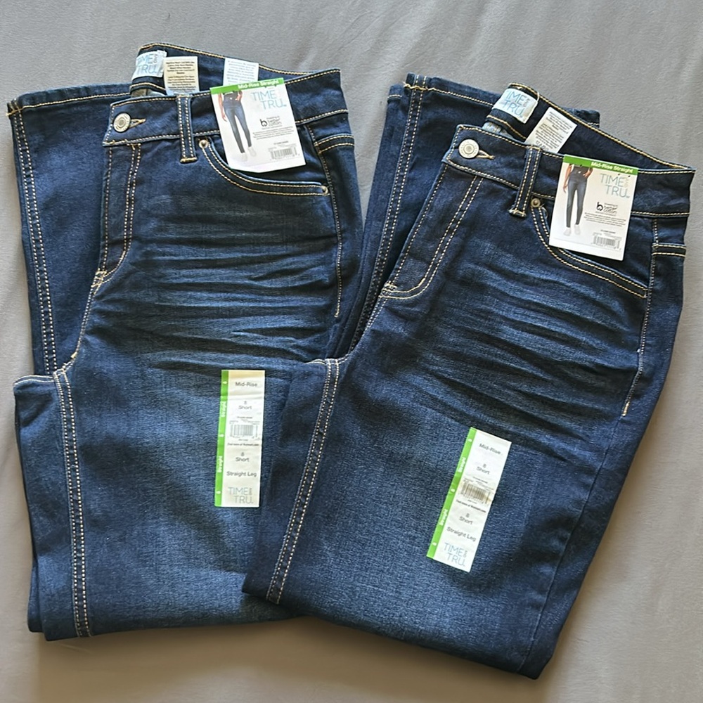 Women’s Time and Tru Mid-Rise Straight Jeans - Dark Wash (Lot of 2) Size 8 Short